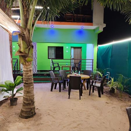 Gokarna Wave'S End Beach Stay And Cafe ภายนอก รูปภาพ