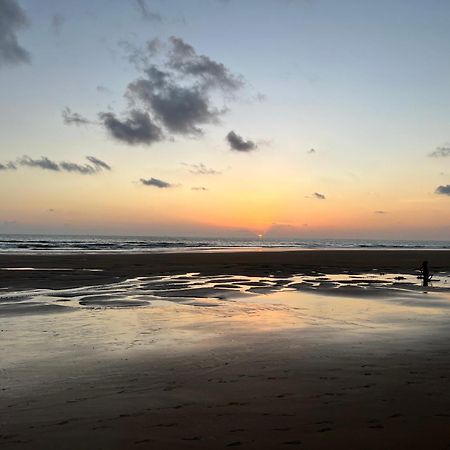 Gokarna Wave'S End Beach Stay And Cafe ภายนอก รูปภาพ