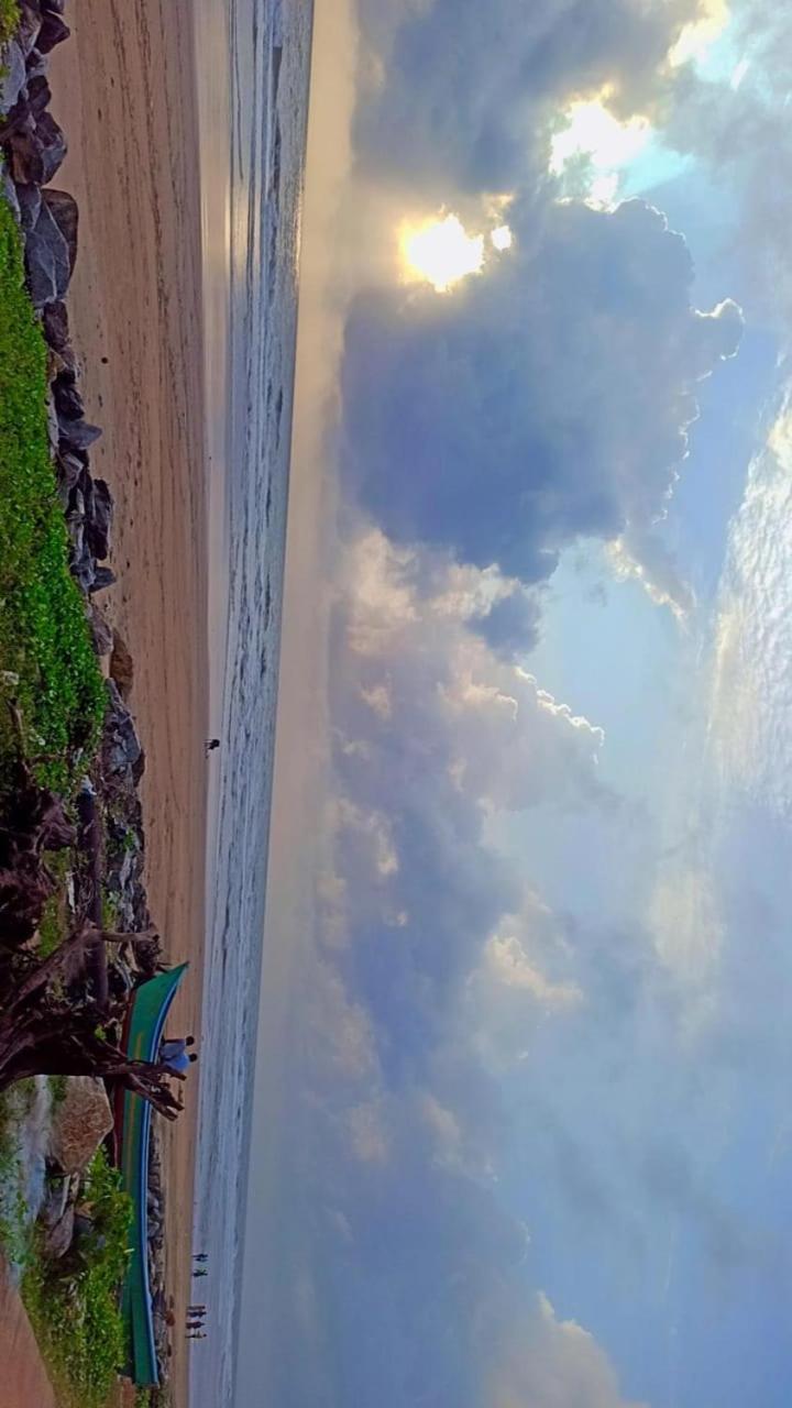 Gokarna Wave'S End Beach Stay And Cafe ภายนอก รูปภาพ